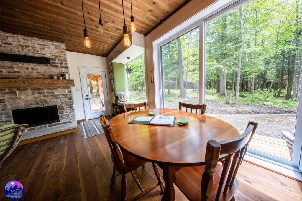 Chalet Deschamps- Spa- Chien Accepte- Nature- Estrie Mansonville Exteriör bild