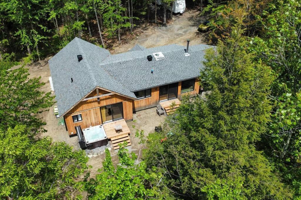 Chalet Deschamps- Spa- Chien Accepte- Nature- Estrie Mansonville Exteriör bild
